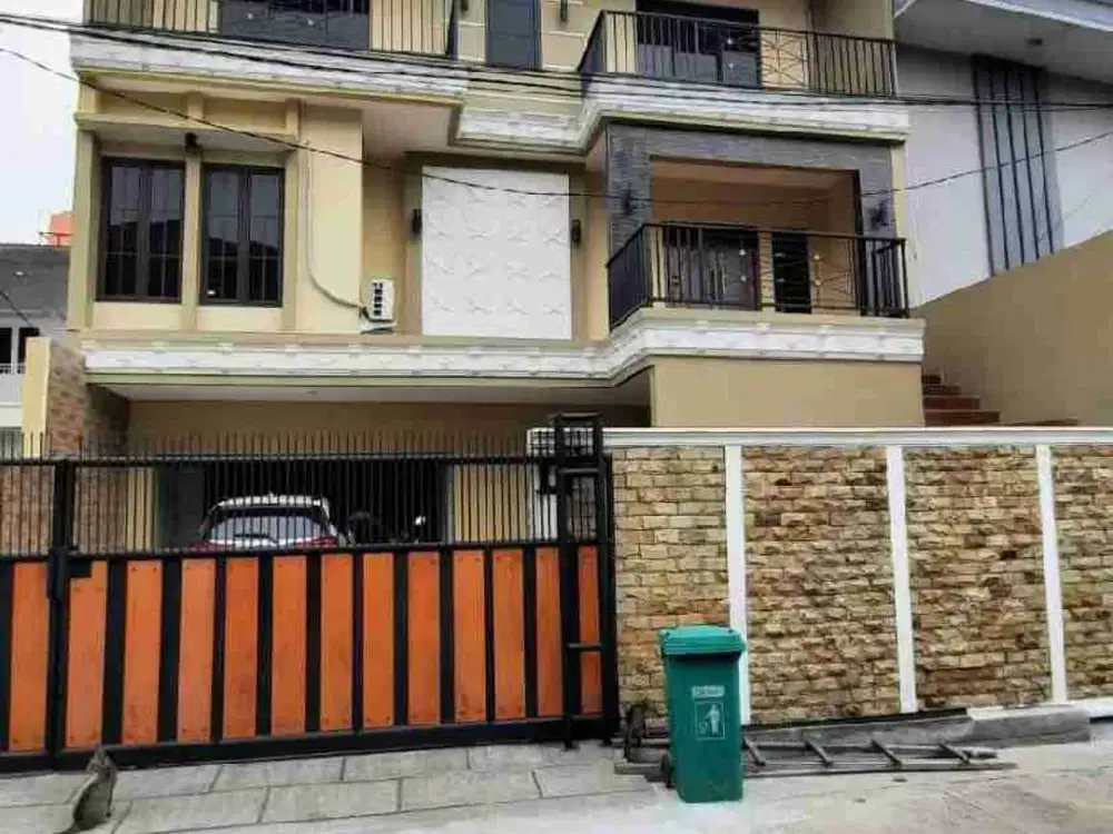 RUMAH KOMPLEK MERUYA JAKARTA BARAT