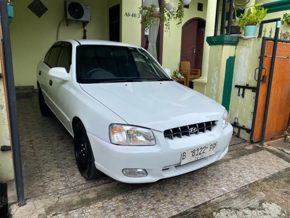 Dijual Hyundai Accent Verna G 2003 AT