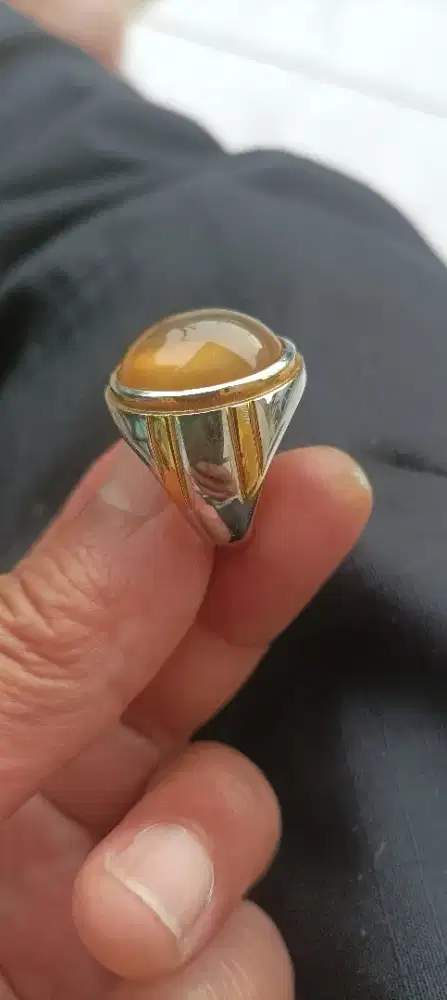 Cincin batu garut kuning
