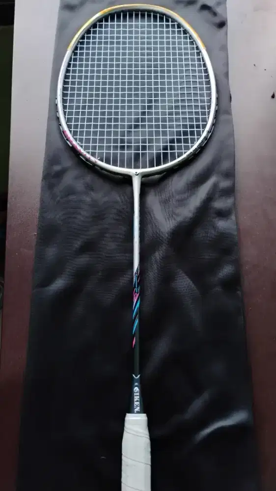 Raket Badminton Siken Gravity 10