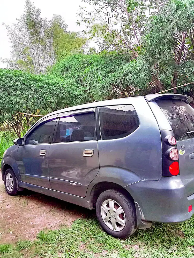 Daihatsu Xenia 2009 Bensin