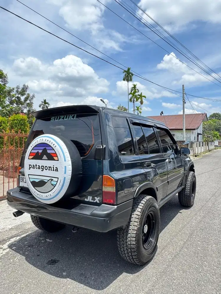 Escudo JLX 1996 - vitara sidekick nomade