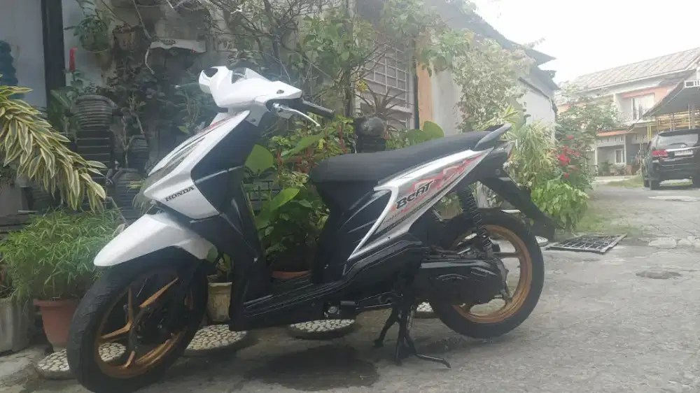 HONDA BEAT CW 2011.