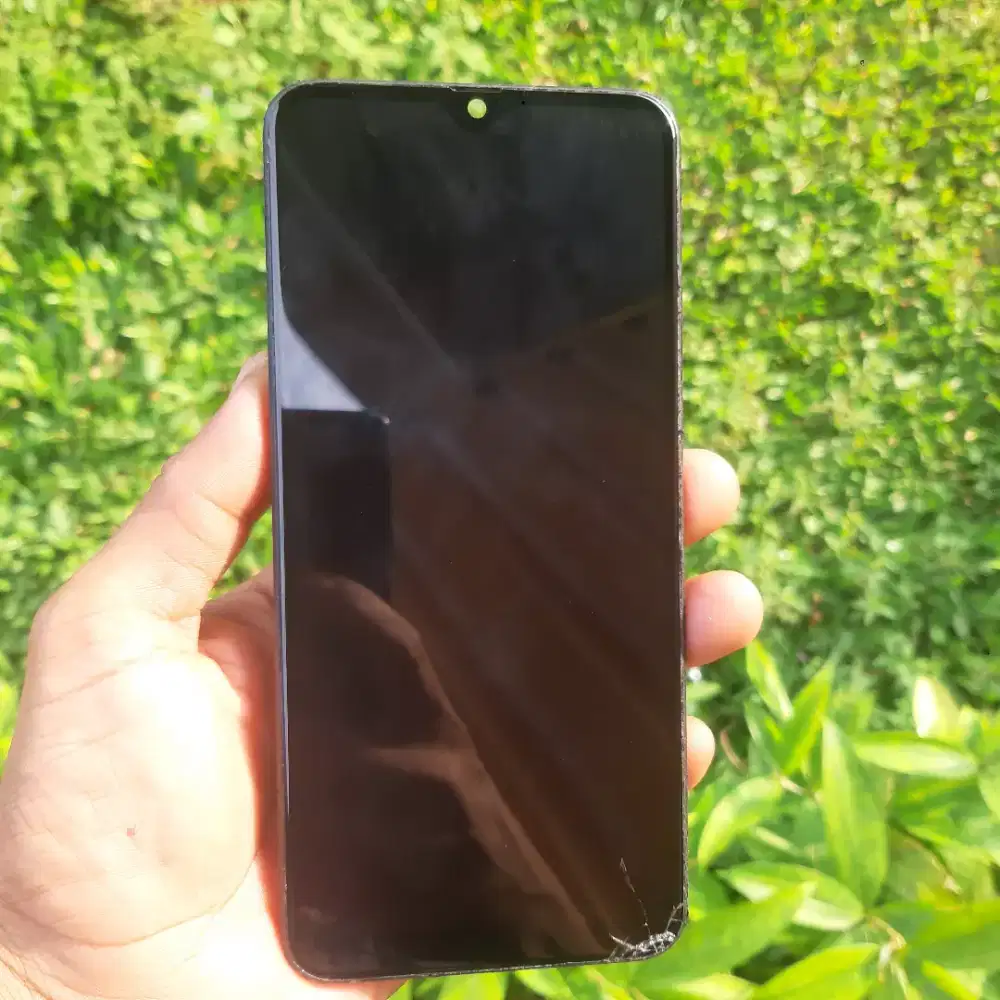 Lcd plus baterai samsung M31 bekas copotan minus kaca glass retak