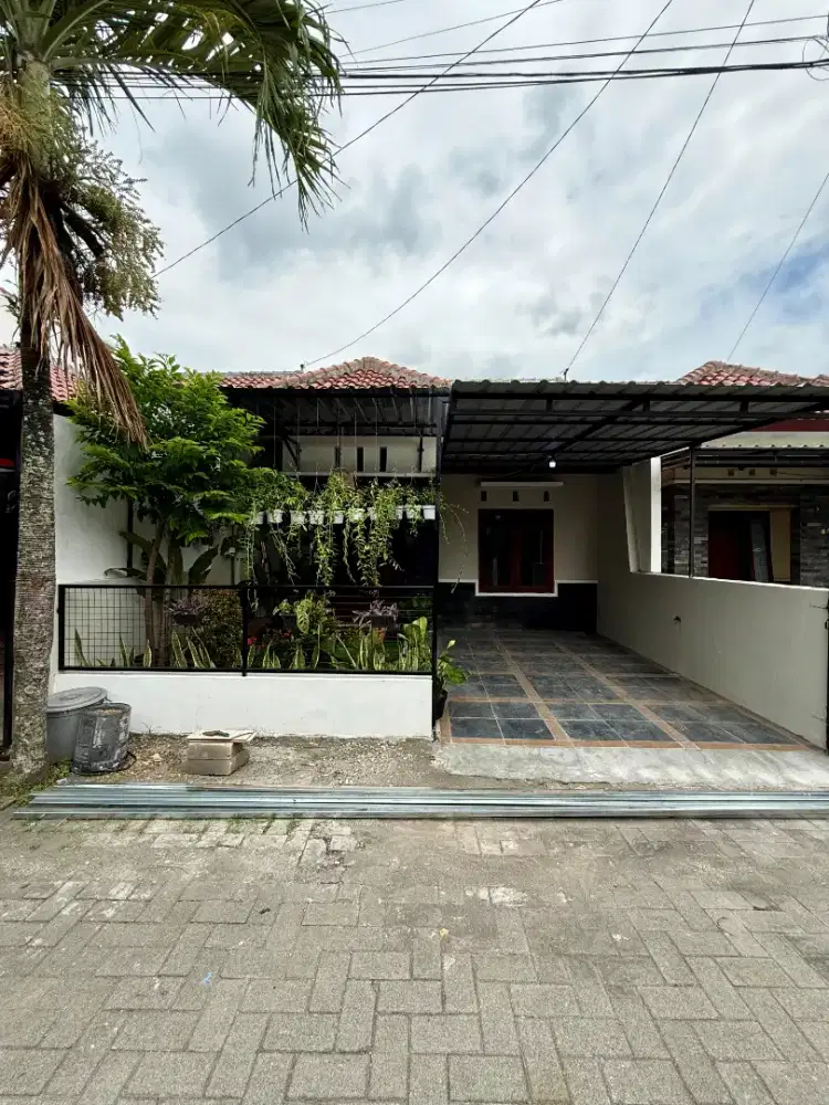 Rumah Dalam Perumahan Ful Furnish Dekat Kampus ATK 1,5km ke Pusat Kota