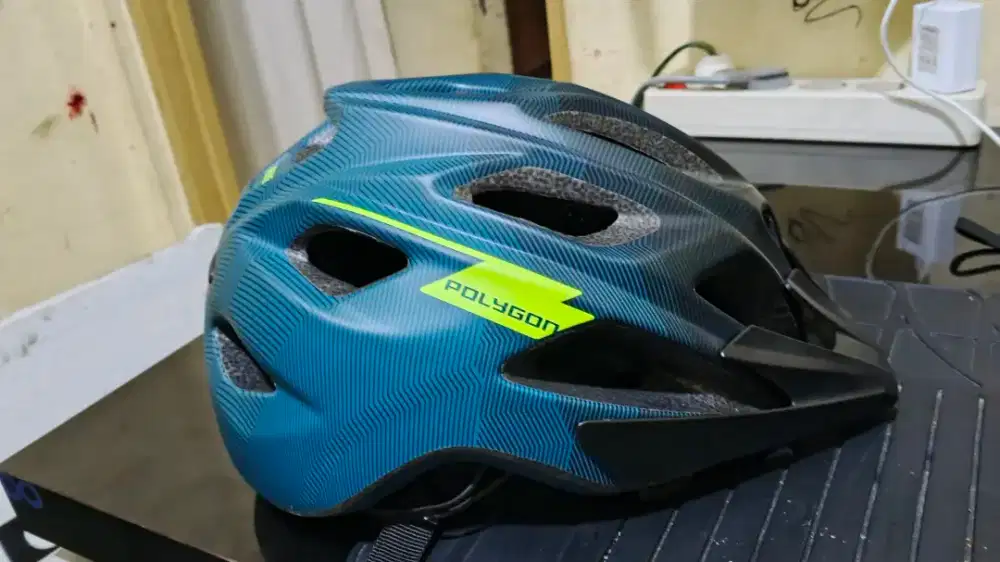 Helem spedah poligon