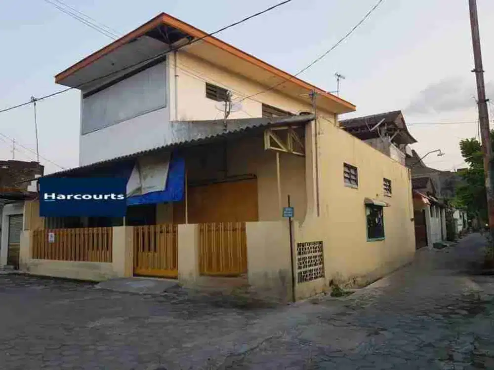 Rumah Hitung Tanah Lokasi Strategis dekat Jalan Honggowongso Solo, Cocok untuk Rumah dan Ruang Usaha.