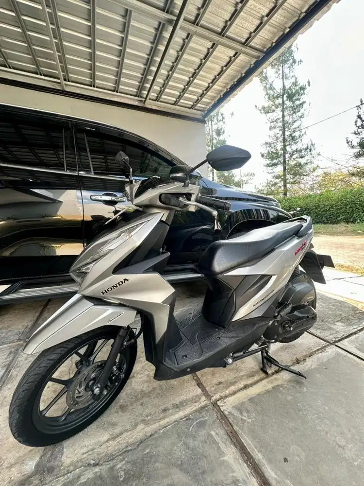 HONDA BEAT DELUXE CBS ISS