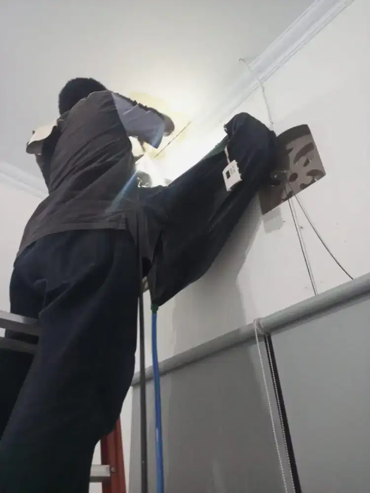 AHLI SERVICE DISPENSER WATER HEATER KULKAS MESIN CUCI AC DLL PANGGILAN