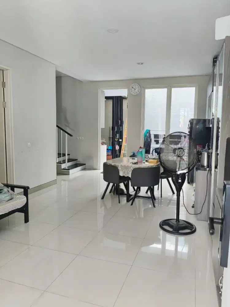 Dijual Rumah Turun Harga Greenlake Citraland