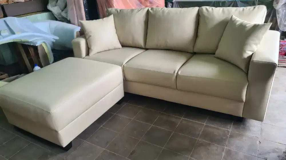 Sofa 3 dudukan puff minimalis