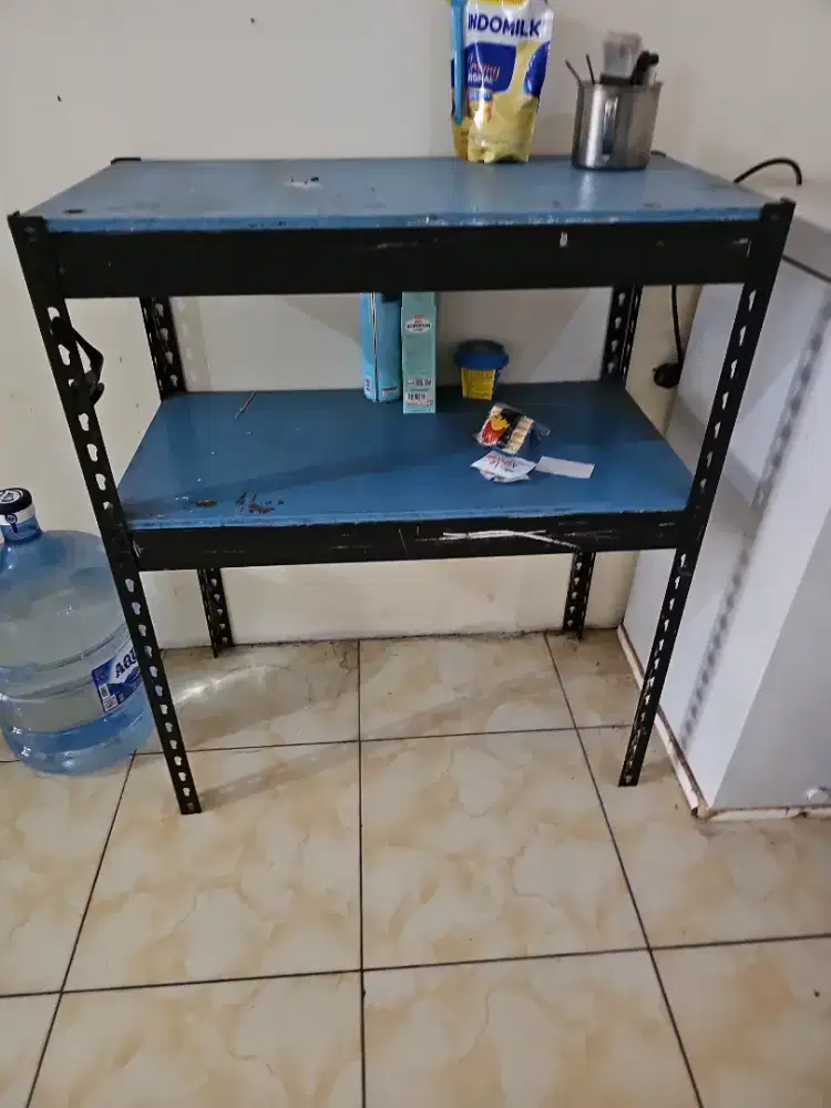 Rak besi susun dua ada dua