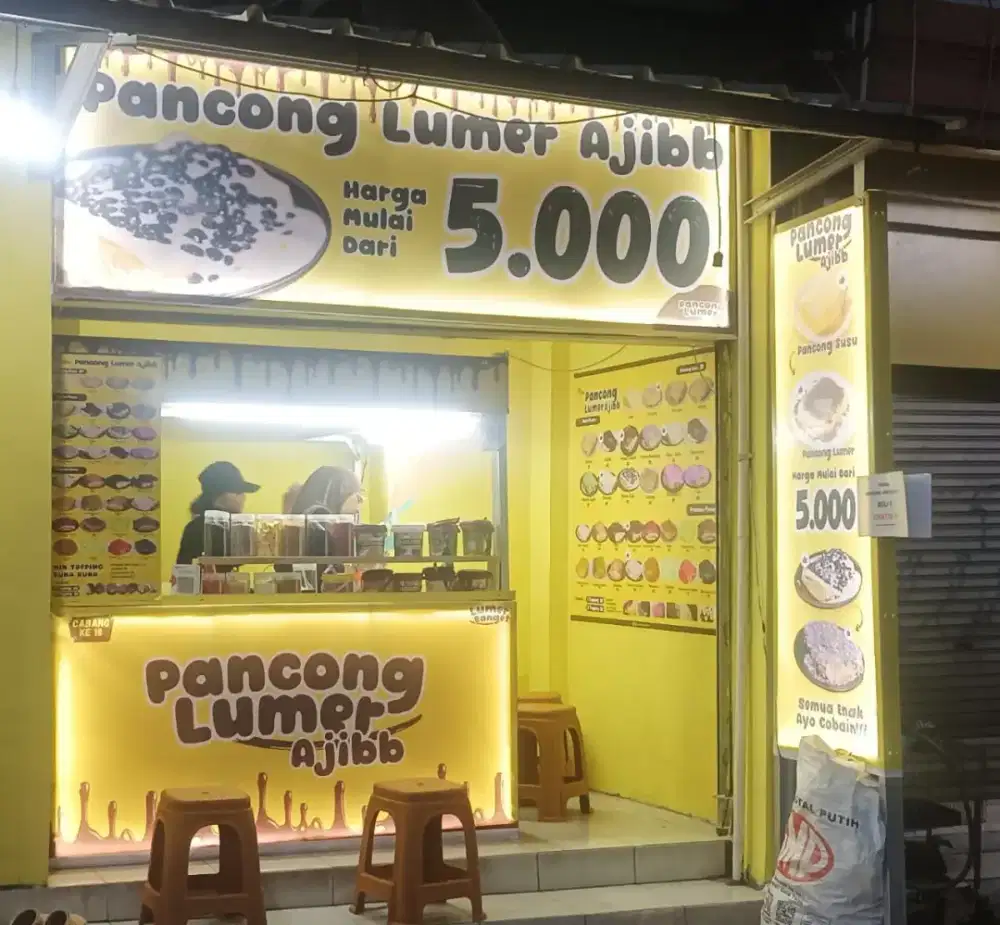 Jaga stand Pancong Lumer