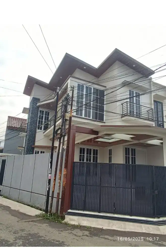 Rumah Baru Moderen Tropis Di Pasirluyu Regol