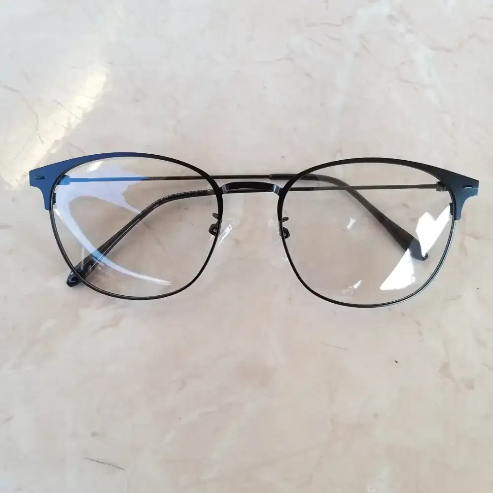 Kacamata 2 in 1 - Anti Radiasi & Anti Silau