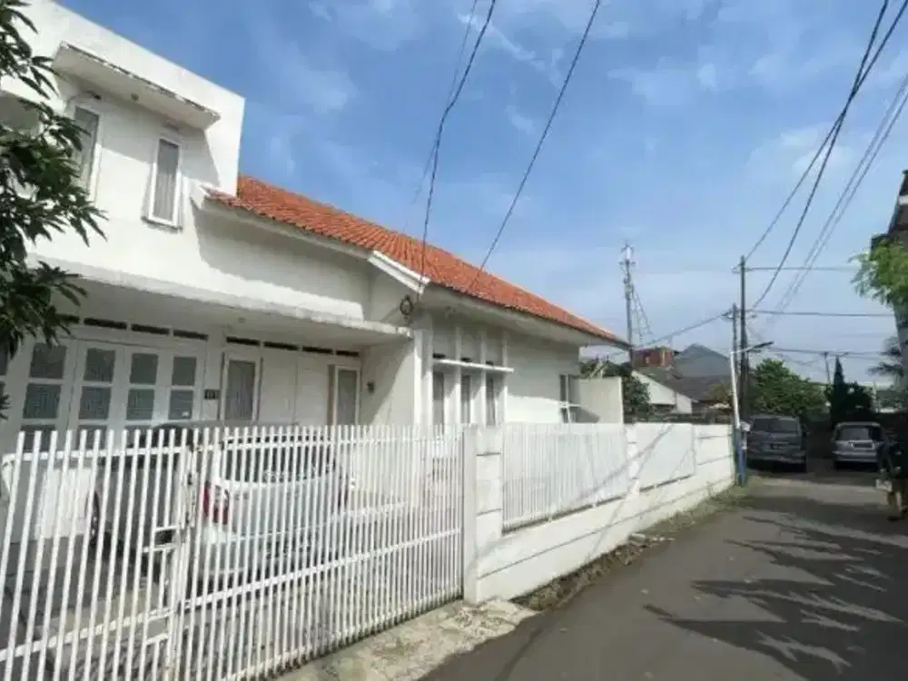 rumah tinggal luas di area arcamanik antapani  Komplek Cikajang Town House