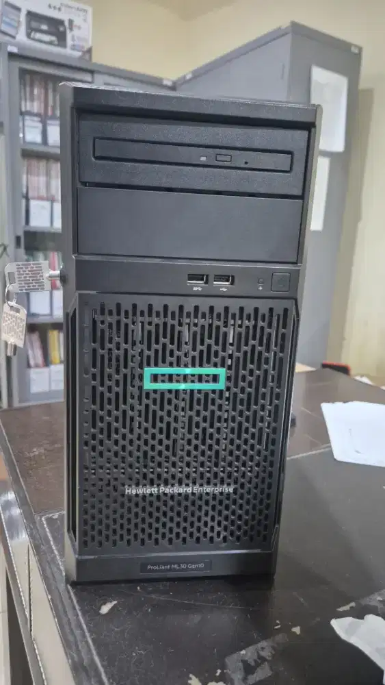 PC Server HPE Proliant ML30 Gen 10 Mulus Normal