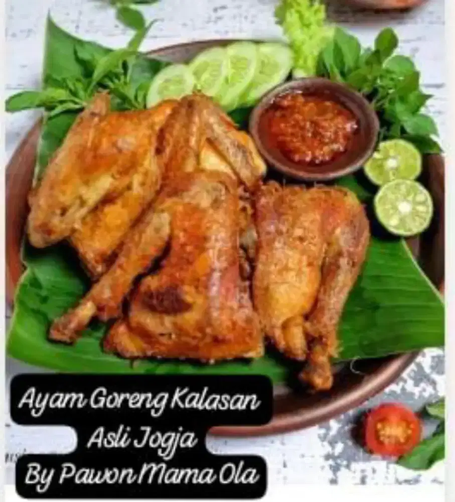 Nasi ayam goreng kalasan (rice box)
