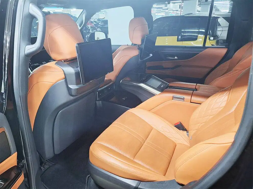 Lexus LX600 VIP 4 Seater Record ATPM Orsinil Seperti Baru B Otr KREDIT