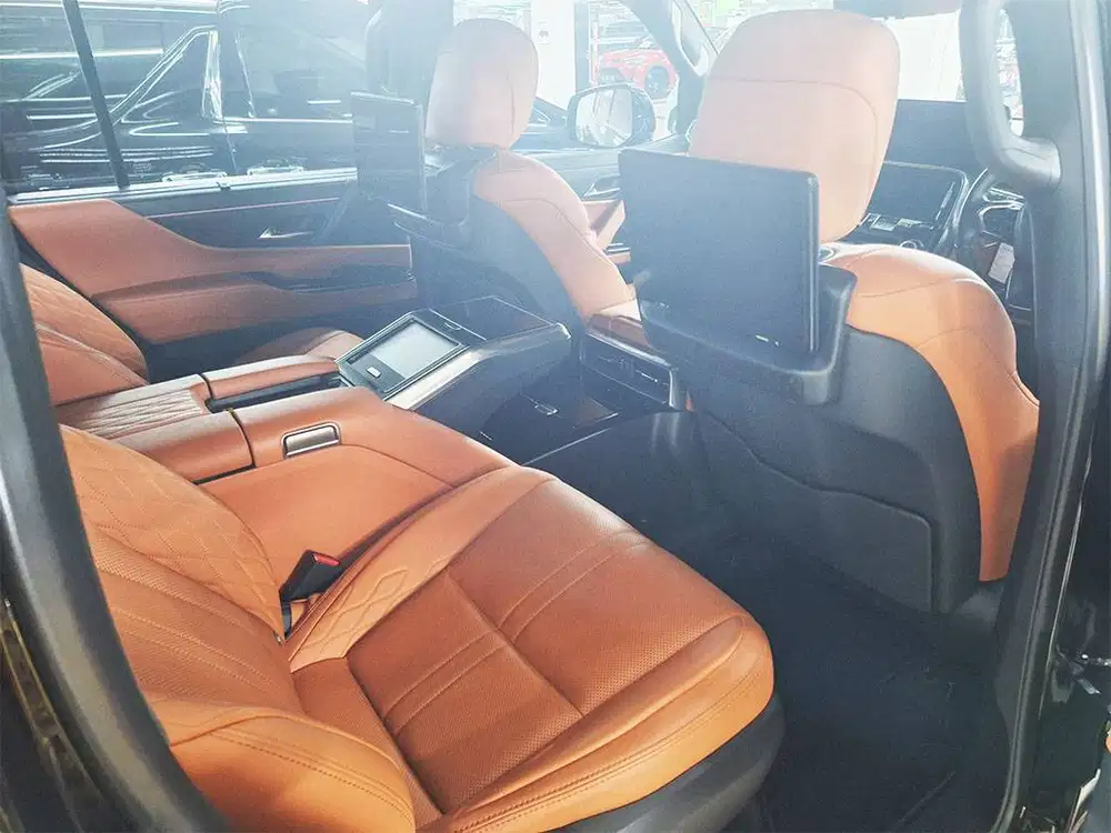 Lexus LX600 VIP 4 Seater Record ATPM Orsinil Seperti Baru B Otr KREDIT