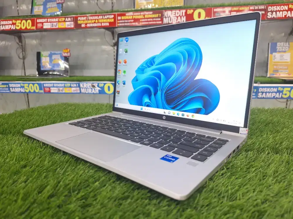 DIJUAL CEPAT LAPTOP HP COCOK BUAT EDITING DAN SEKOLAH