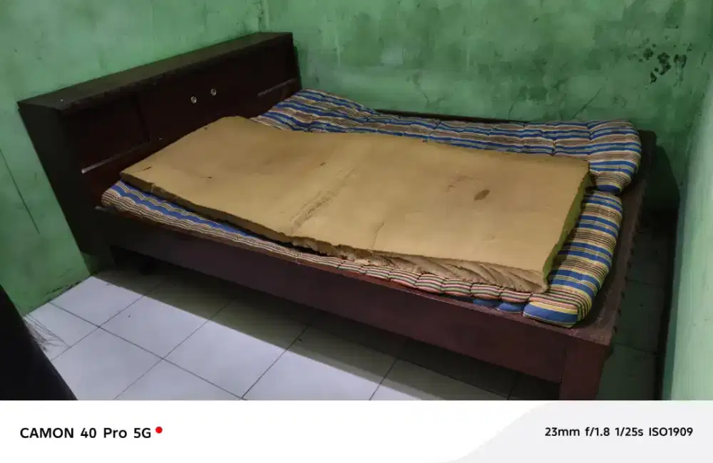 Di jual cepat Dipan Kayu Jati Asli