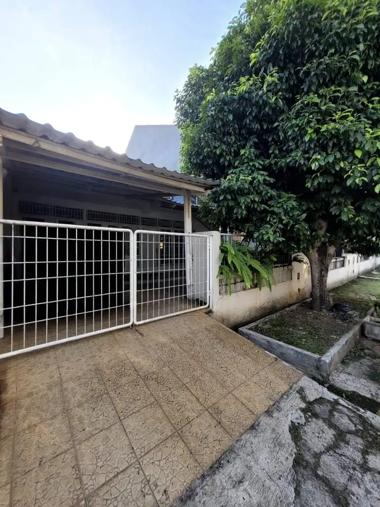 Dijual Rumah Hitung Tanah dan Strategis di Ciputat Tangsel GB-16964