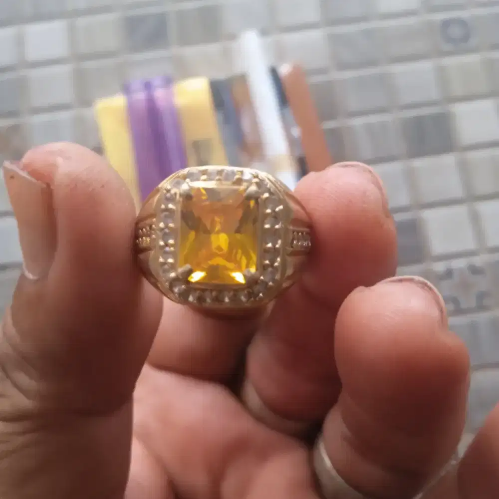 Cincin yellow topas