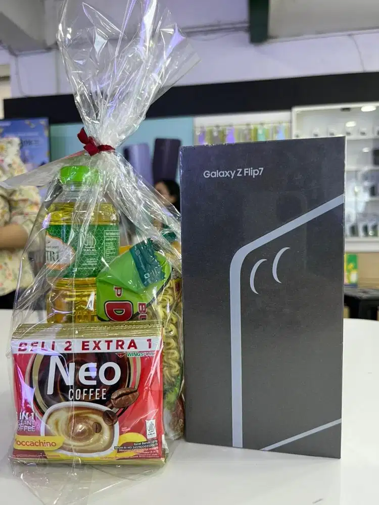 Samsung Zflip 7 Ready stok 512gb bisa Tukar tanbah Hp lama