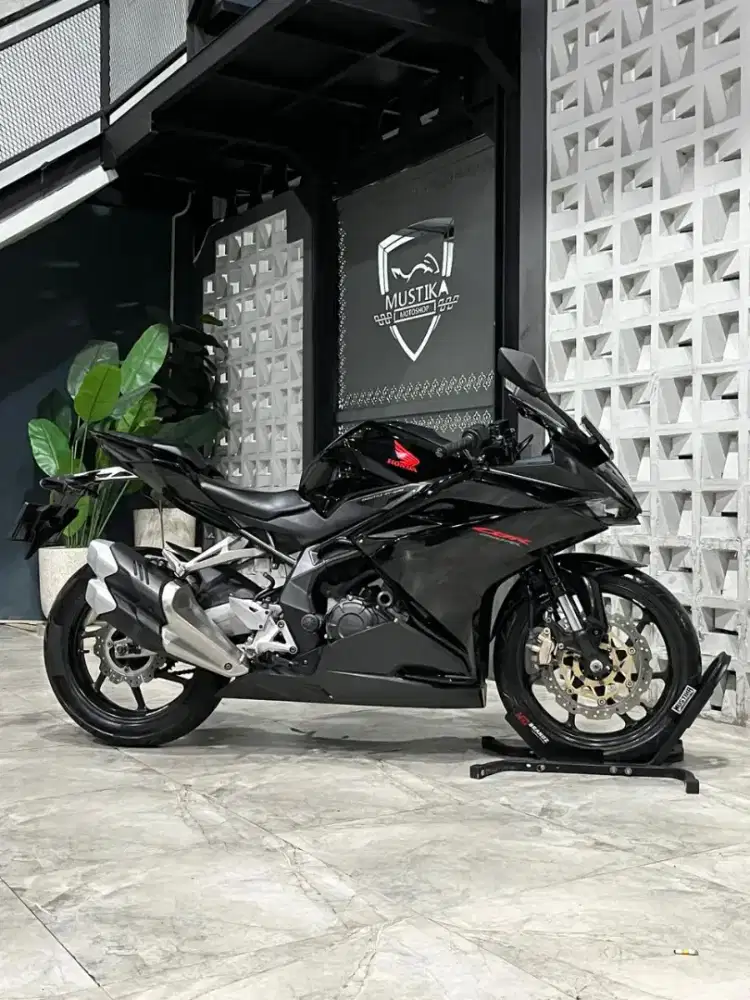 TERMURAH‼️ Honda CBR 250RR PMK 2019 Black Freedom - mustika Motoshop