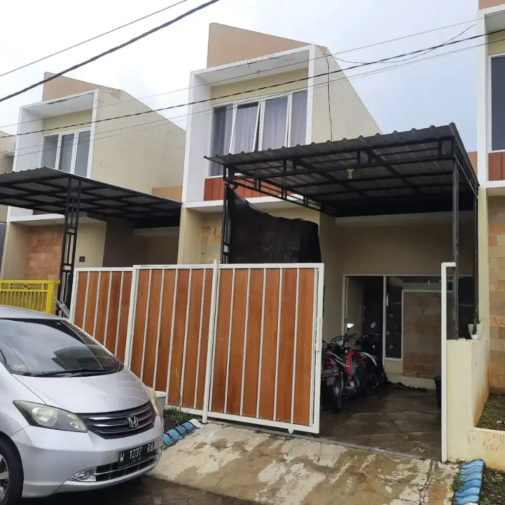 RUMAH 2 LANTAI HARGA DIBAWAH DEVELOPER MASIH BISA NEGO