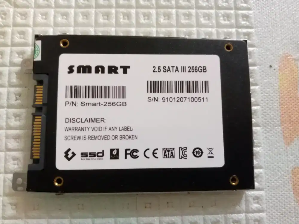 JUAL SSD SATA 256GN UDAH ADA WINDOWS10 SECOND NORMAL LANCAR JAYA