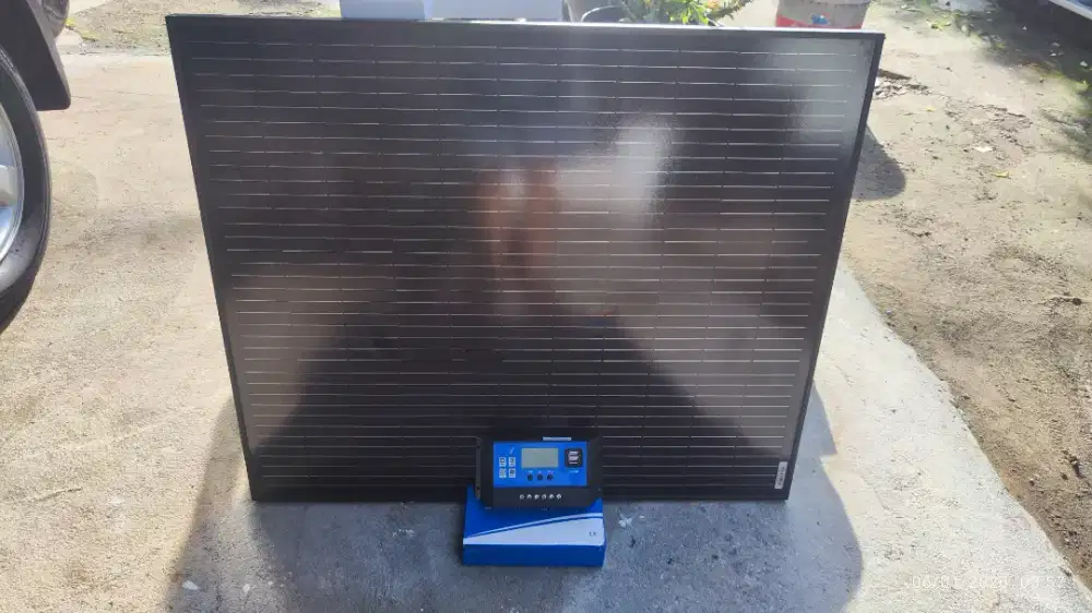 Panel Surya 100wp + SCC 12/24v 60A