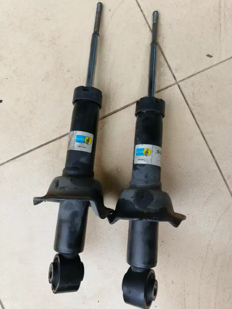 Shockbreaker bilstein belakang honda crv 2007
