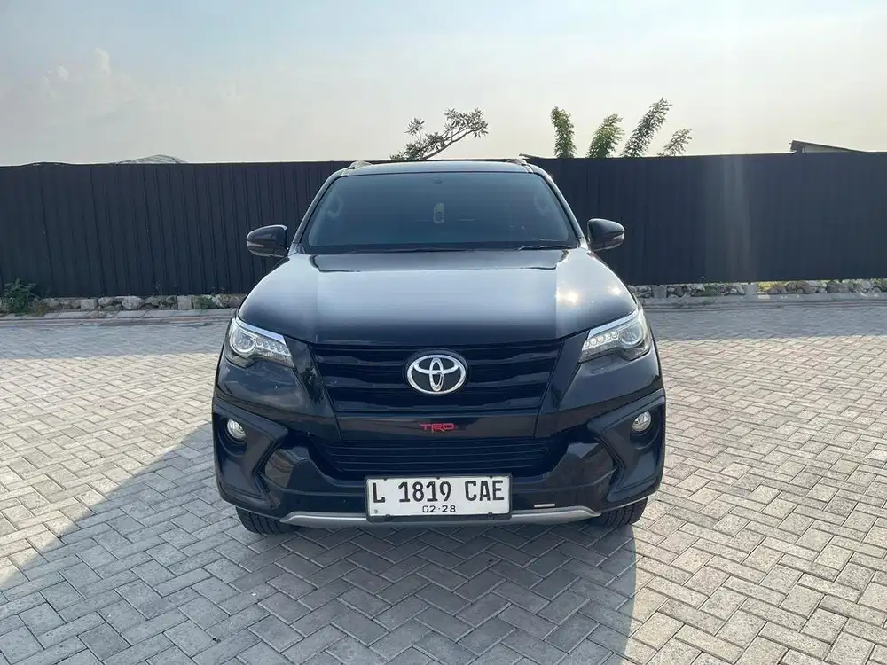 Fortuner VTZ TRD Matic LOW KM 2017