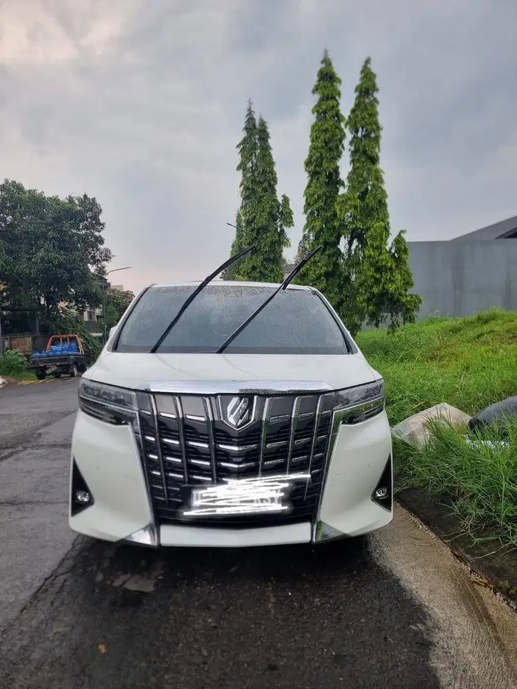 SOLUSI TRANSPORTASI PERJALANAN BISNIS ANDA