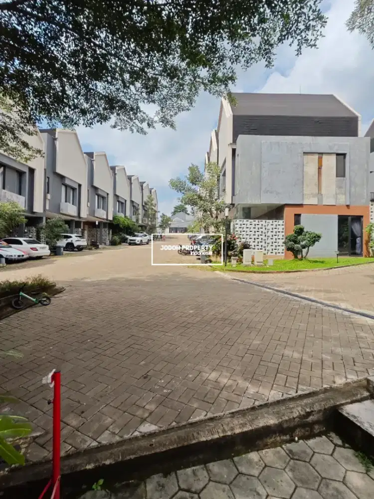 JUAL RUMAH NYAMAN SEMIFURNISHED DI CIRENDEU DEKAT MRT LEBAK BULUS