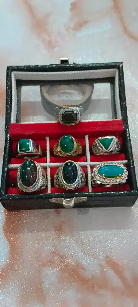 Batu bacan, yaman wulung, garut