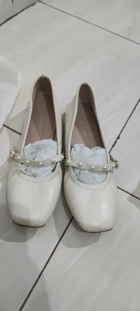 Sepatu wanita merk Gio Saverino