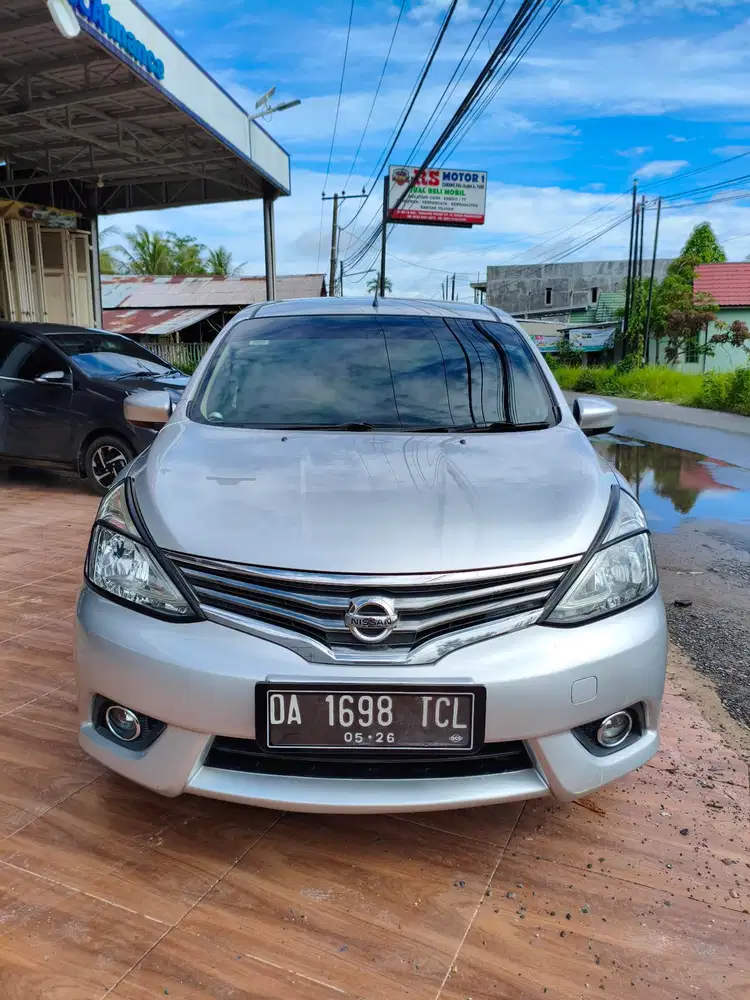 Nissan Grand Livina SV 1.5 2017 AT