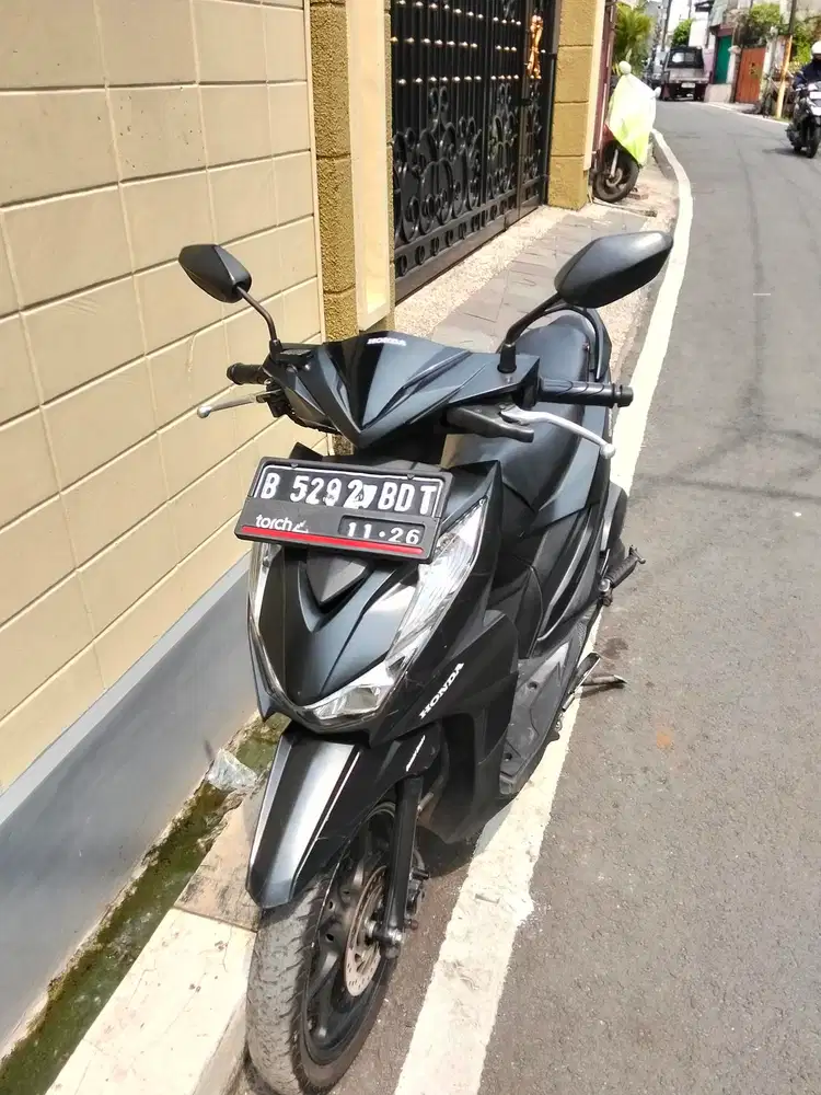 Honda Beat deluxe tahun 2023 warna hitam Dop orsinil