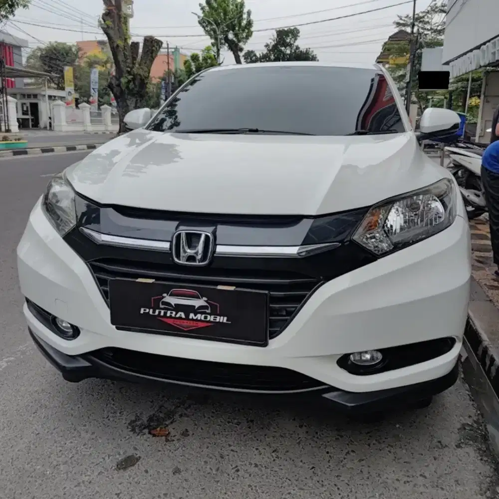 Honda HR-V HRV 1.5 E CVT 2018 Putih