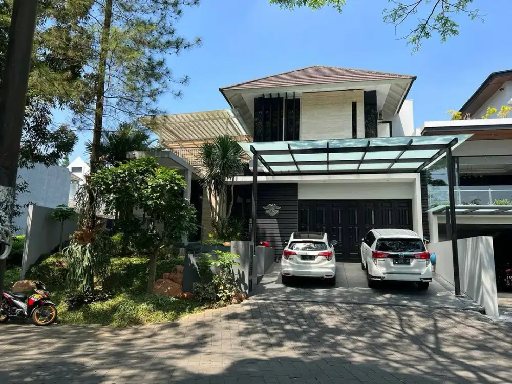 Rumah Luxury ada Private Pool Furnished di Riverside Malang