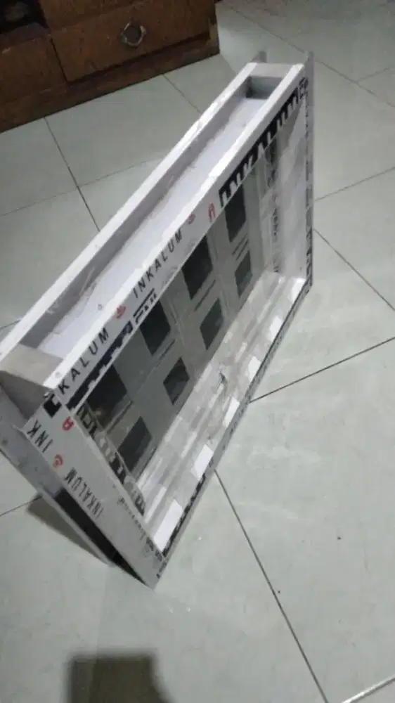 Jendela aluminium 40x60cm