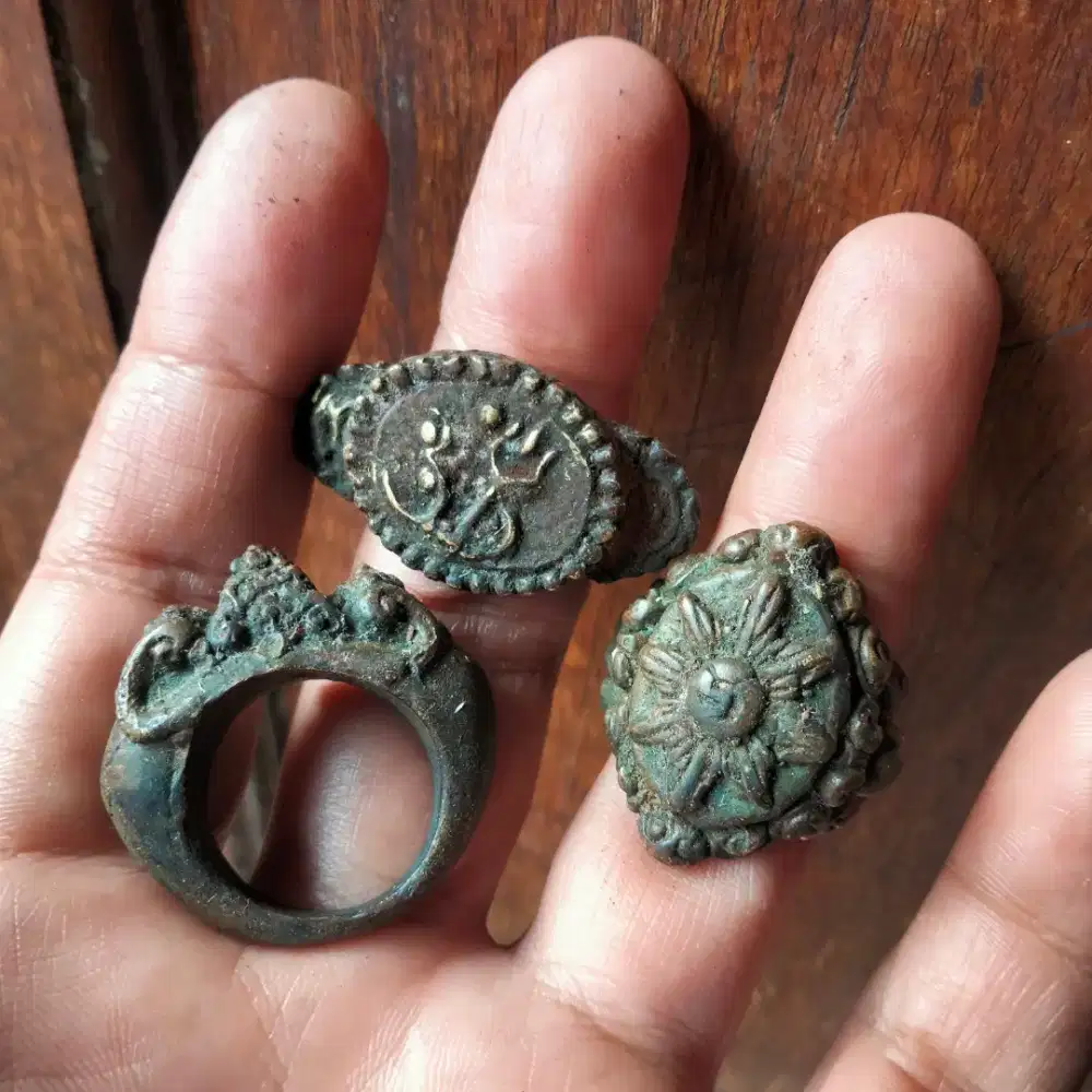 cincin perunggu antik kuno