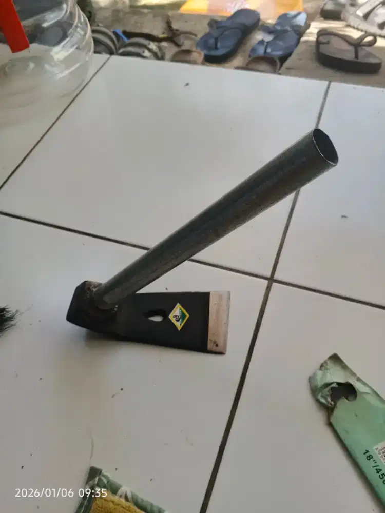 Cangkul mini gagang besi