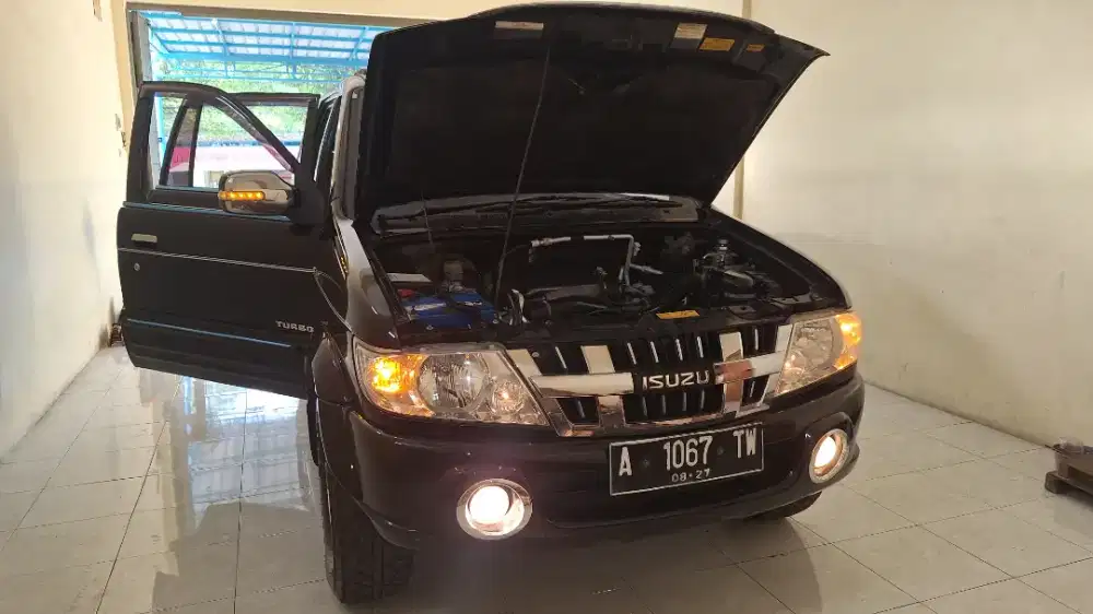 GRAND TOURING TURBO HITAM 2009