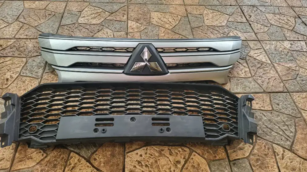 Front Grill Pajero Sport 2017 up