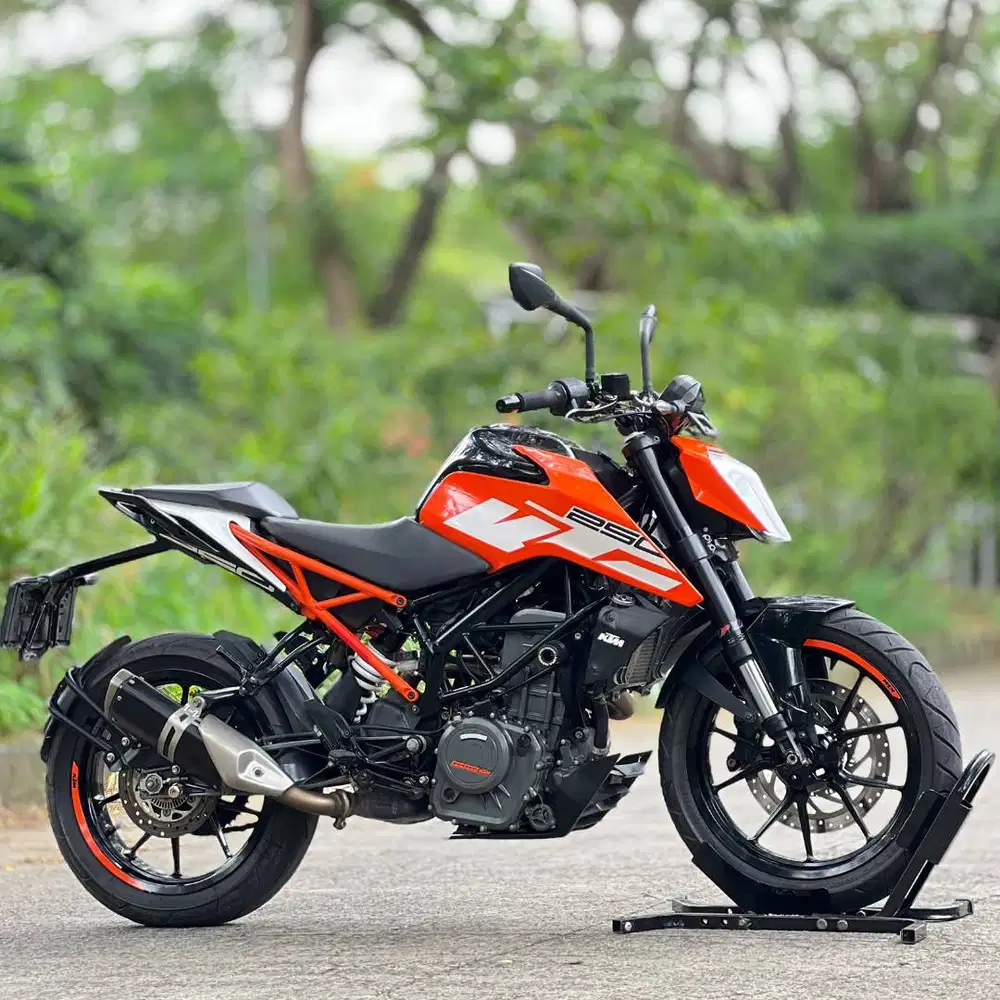 KTM DUKE 250 ABS 2019 ORANGE KM LOW PAJAK PANJANG SIAP RIDING