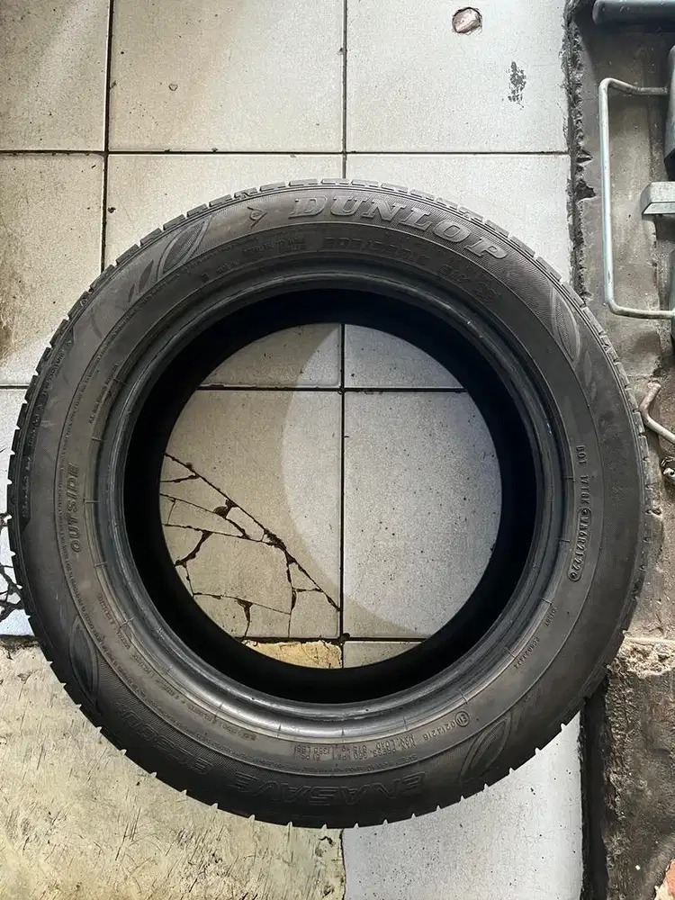 Ban Dunlop EC 300 205 55 R16 th2022